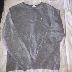 nike crew neck sweatshirt